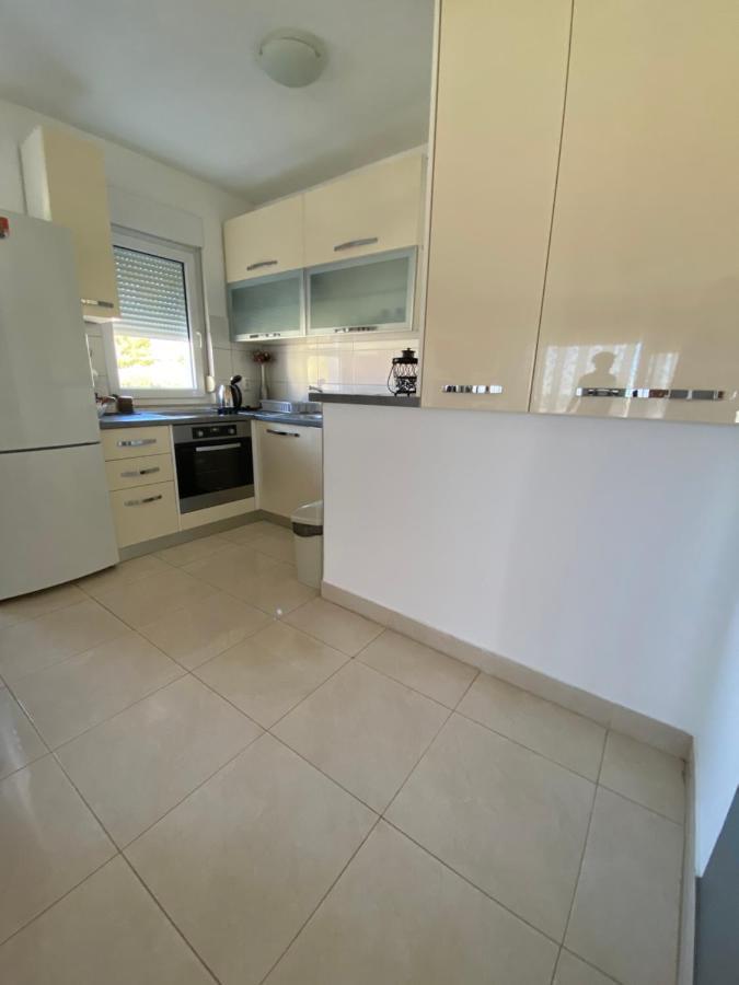Апартаменты Apartman Mila Каштела Экстерьер фото