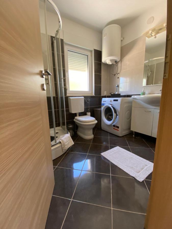 Апартаменты Apartman Mila Каштела Экстерьер фото